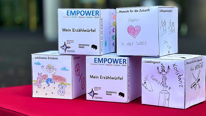 Erzählwürfel beim KinderUni- und Familientag 